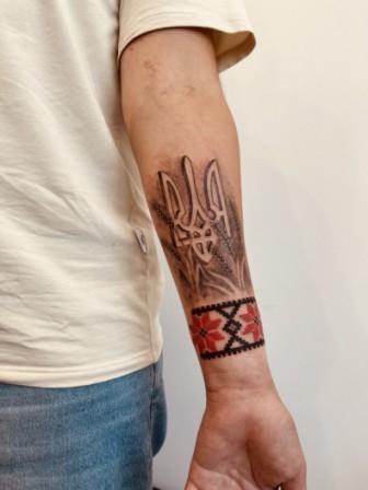 Чоловічі ескізи патріотичних татуювань