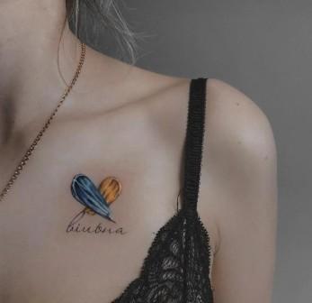 Маленькі та легкі ескізи патріотичних тату