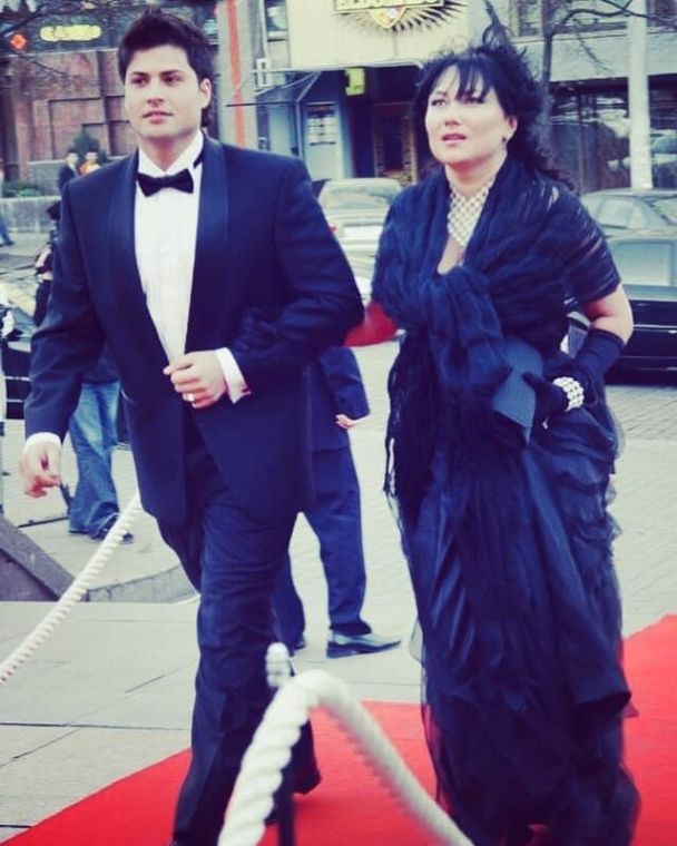 Девід Аксельрод та Олена Мозгова / © facebook.com/olenamozgova1