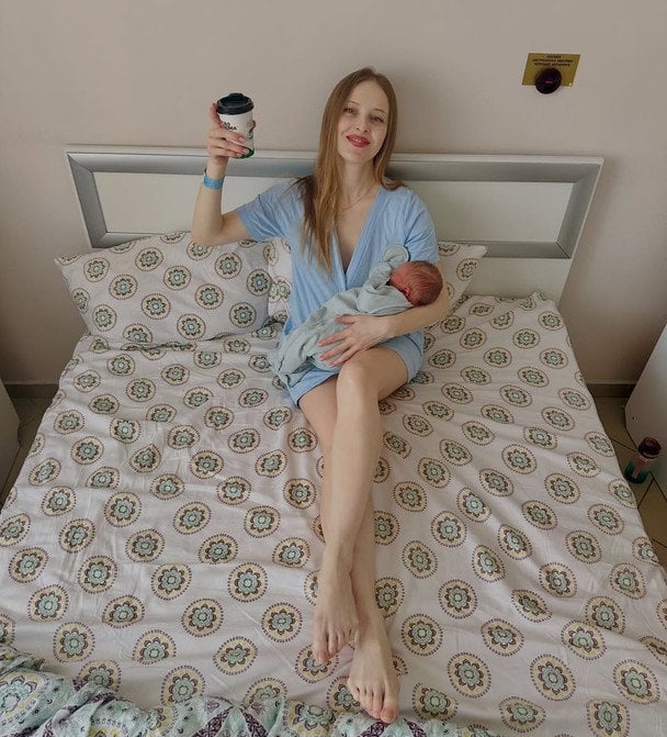 Анна Сагайдачна з новонародженим сином / © instagram.com/annasagaidachnaya