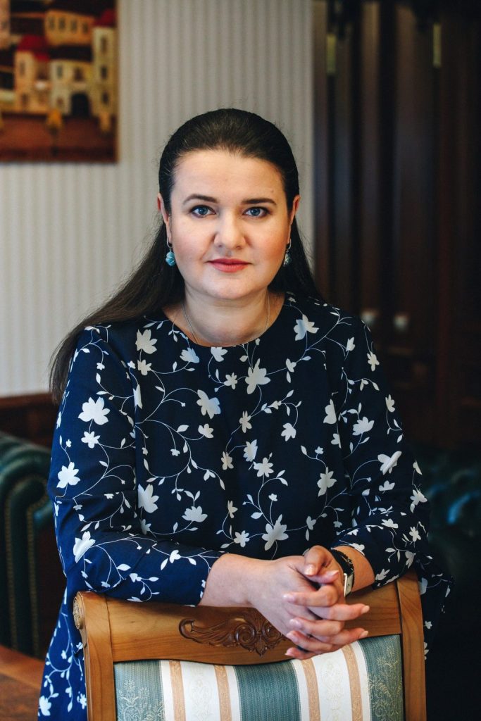 Оксана Маркарова Родители Национальность: подробности биографии и карьеры