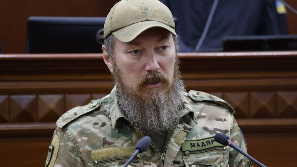 Мадяр Биография: Путь от детства до славы