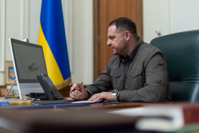 Андрій Єрмак Особисте Життя: детальний огляд біографії, кар'єри та сімейних відносин