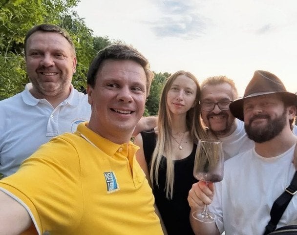 Олександр Пономарьов засвітився зі своєю коханою / © instagram.com/ponomaryovoleksandr