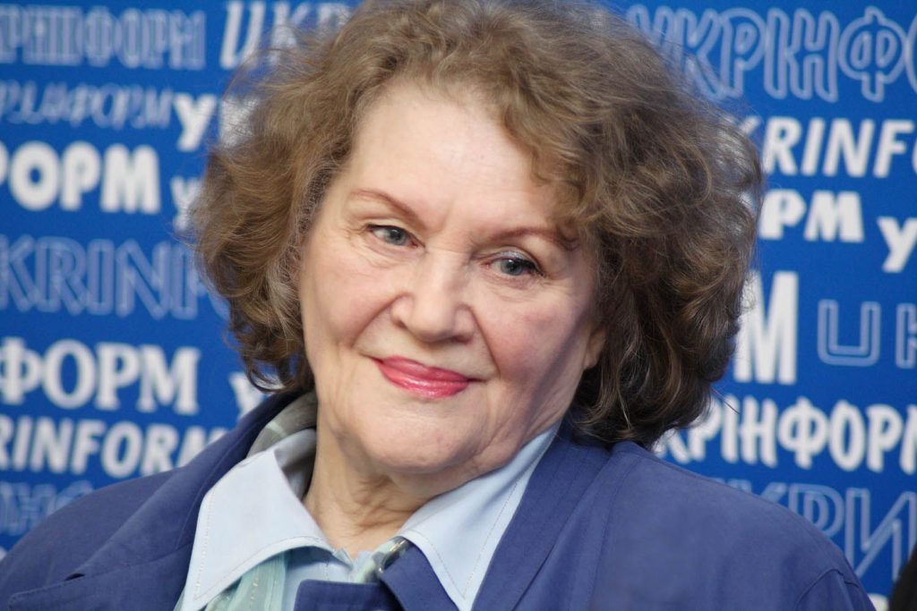 Ліна Костенко В Молодості: Формирование Легенды Украинской Поэзии