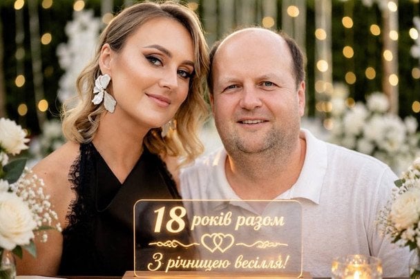 Віктор Бронюк із дружиною / © instagram.com/viktorbronyuk_official