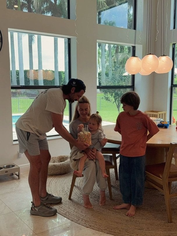 Макс Чмерковський із дружиною та синами / © instagram.com/maksimc