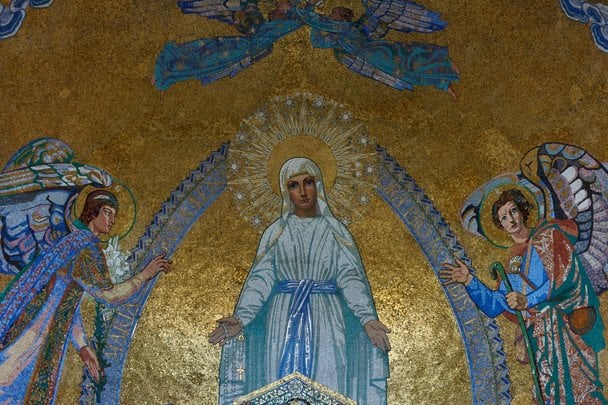 2 липня віряни святкують Покладання чесної ризи Пресвятої Владичиці нашої Богородиці у Влахерні / © unsplash.com