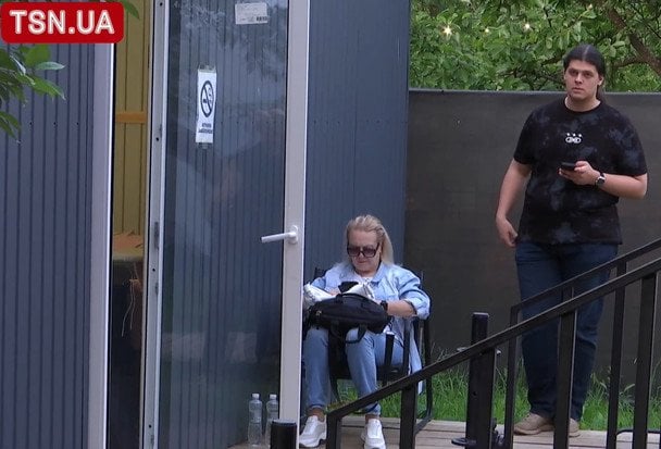 Дружина та син Іво Бобула / © Скриншот з проєкту